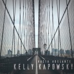 Kelly Kapowsky-ren Hacia adelanet diskoaren aurkezpena